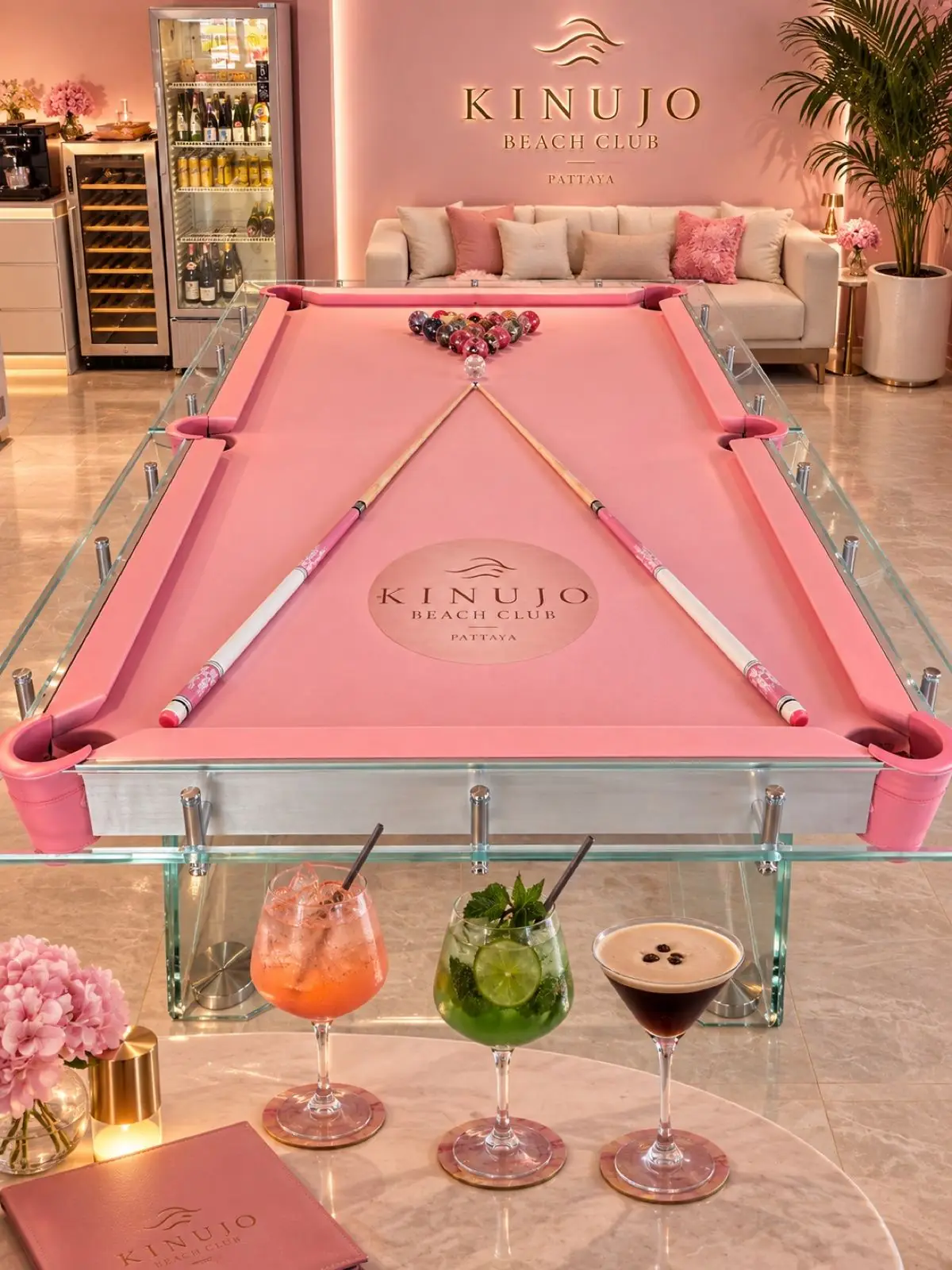 KINUJO lounge and billiards